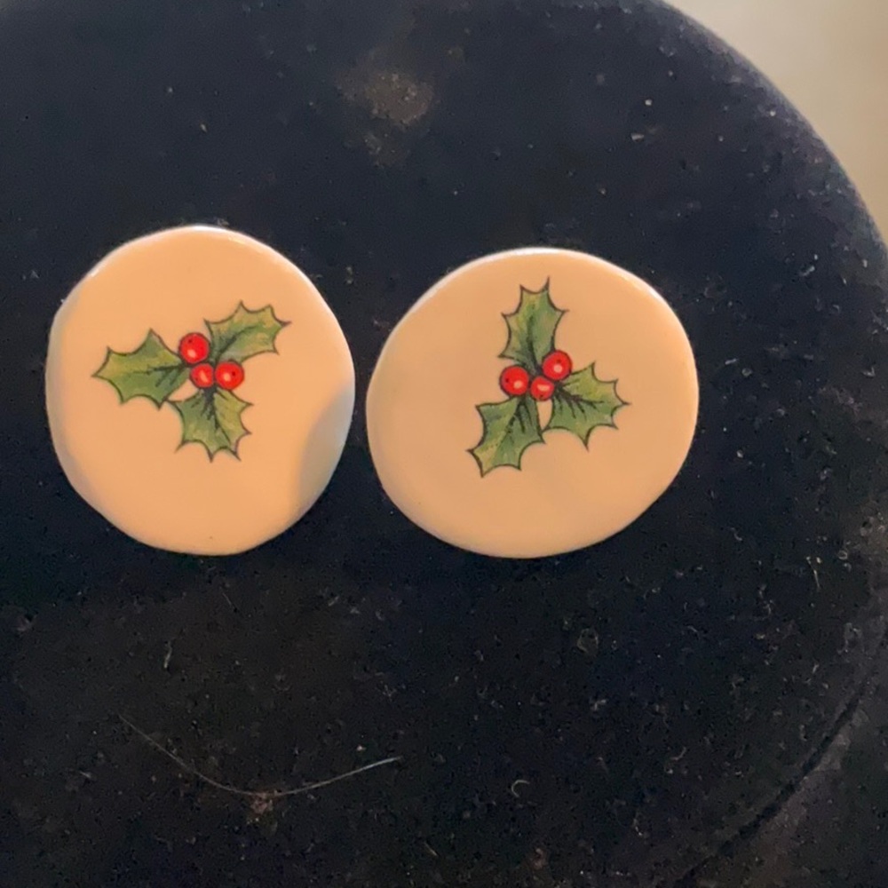 Vintage handmade Holly Design pierced Earrings